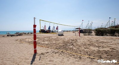 زمین بازی والیبال ساحلی